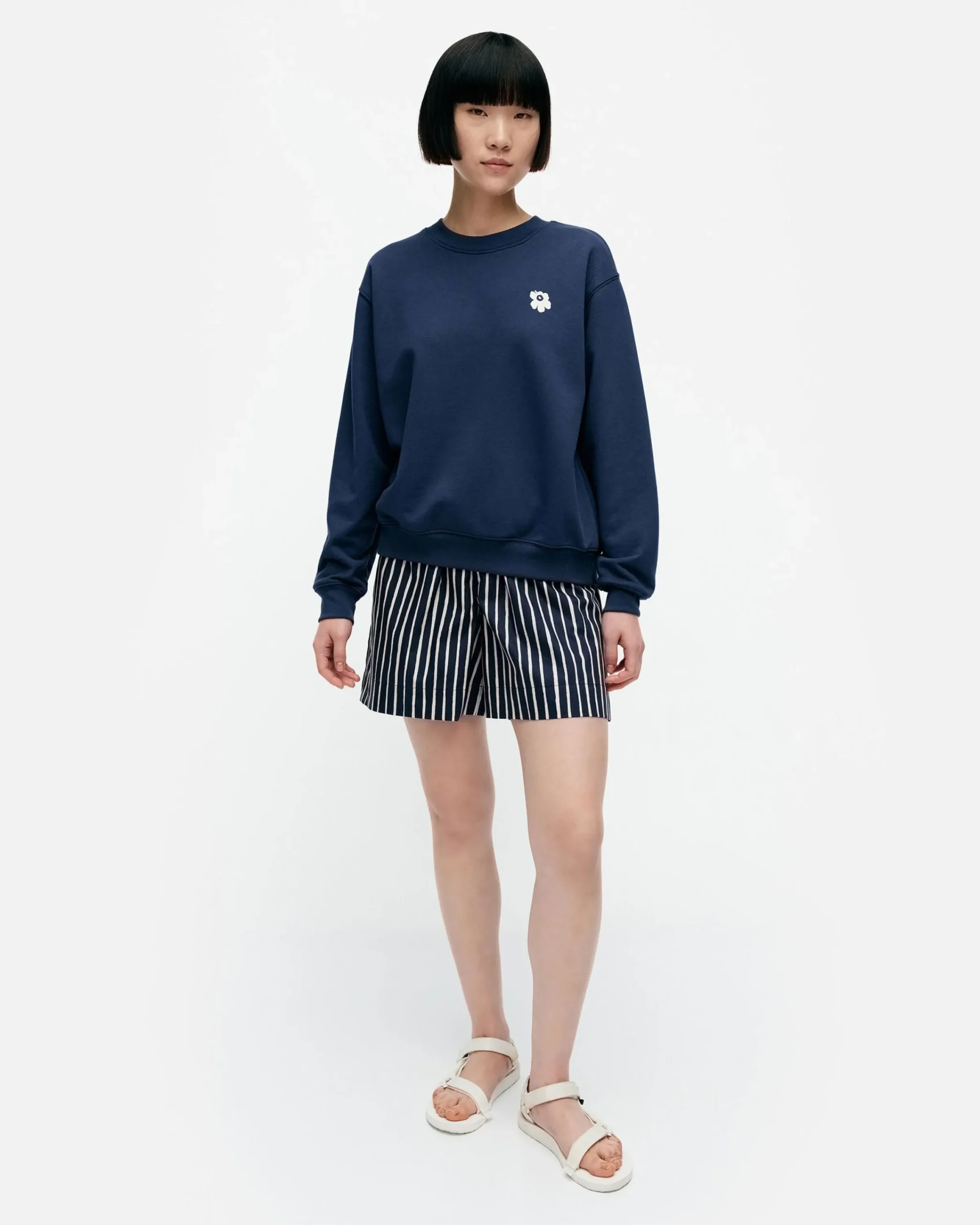 Vaatteet Marimekko Kioski Leiot Unikko Placement Collegepaita