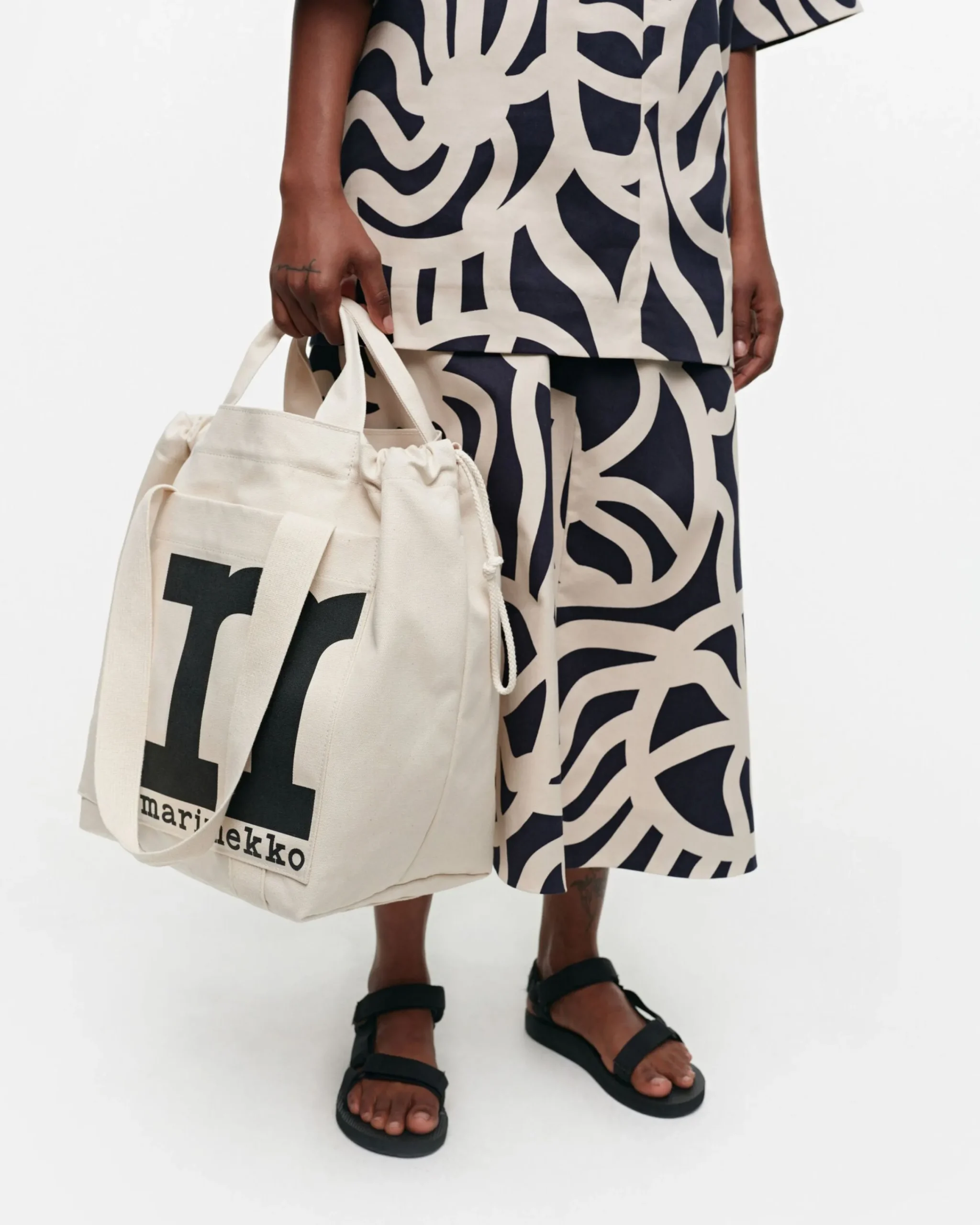 Laukut Marimekko Mono City Tote Solid Olkalaukku